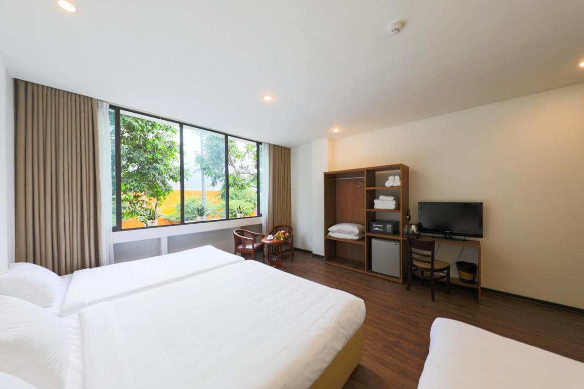Vitalis Riverside Hotel Дананг Екстериор снимка