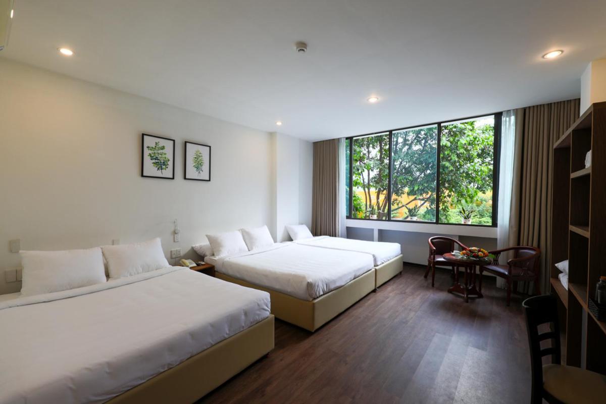 Vitalis Riverside Hotel Дананг Екстериор снимка