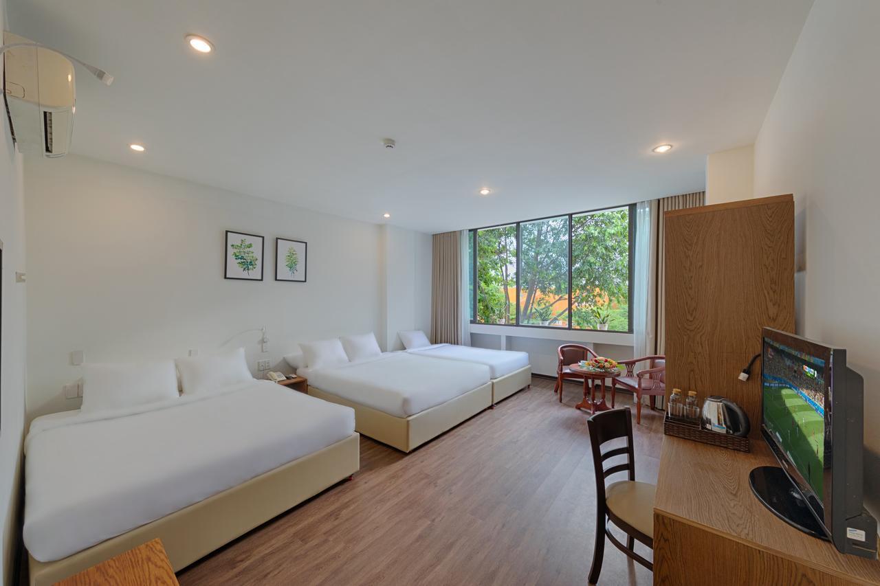 Vitalis Riverside Hotel Дананг Екстериор снимка